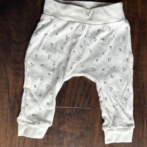 Rae Dunn baby legging